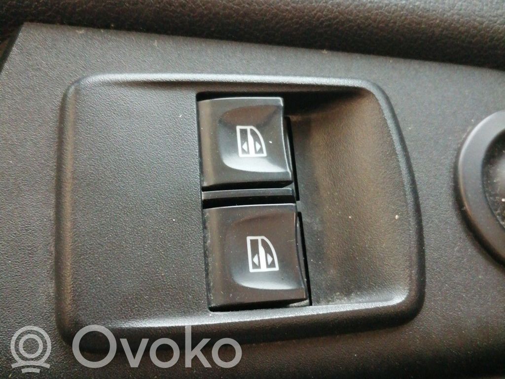 Fiat Talento Przyciski szyb 