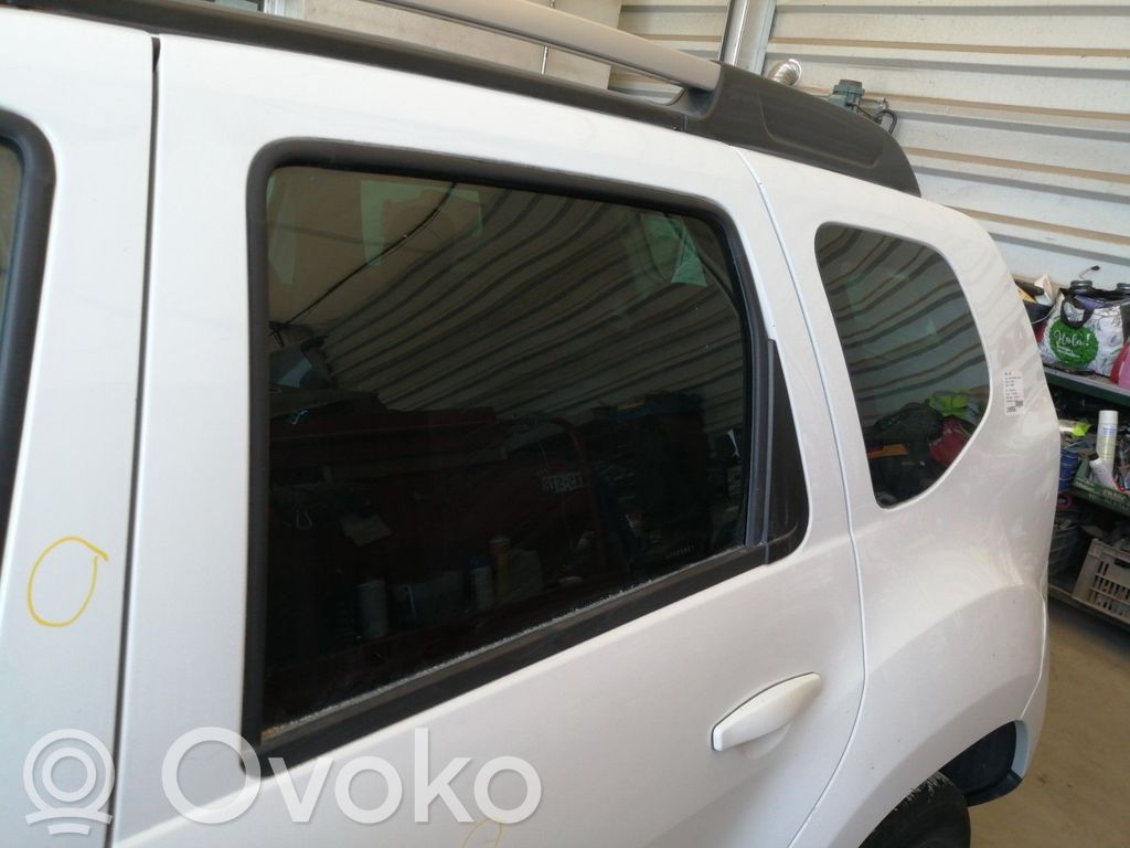 Dacia Duster Takaoven ikkunalasi 