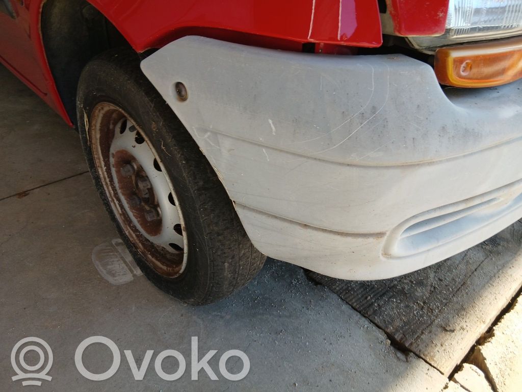 Renault Twingo I Parachoques delantero 