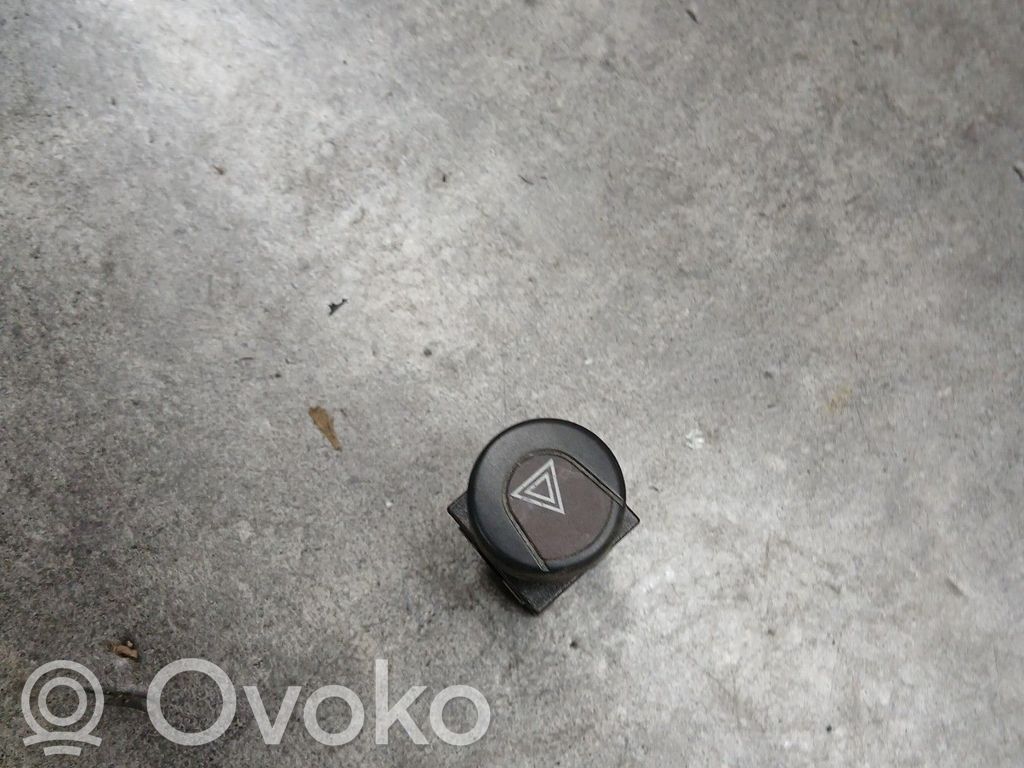 Peugeot 306 Hazard light switch 