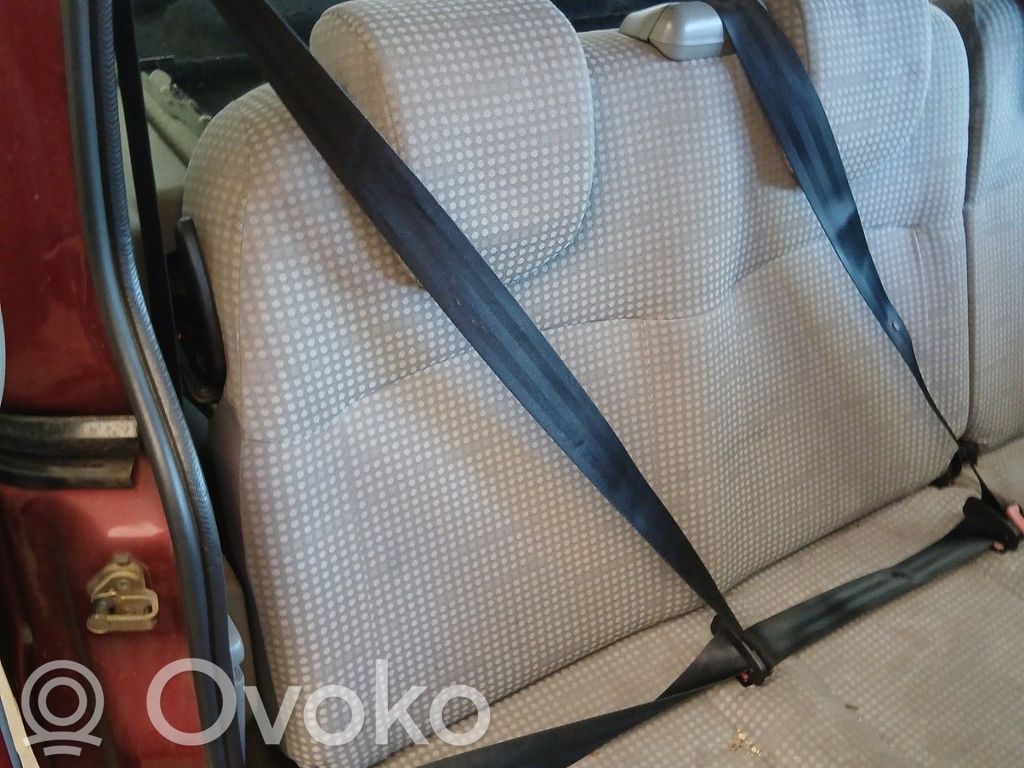 Renault Kangoo I Cinturón trasero 