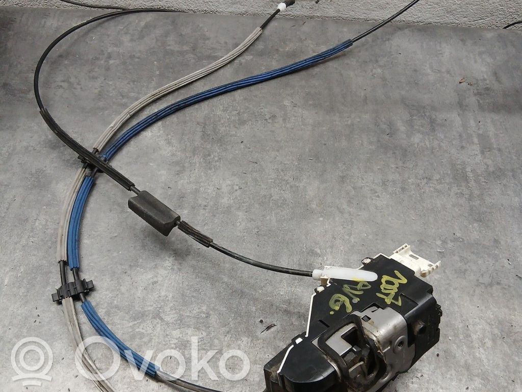 Peugeot 1007 Etuoven lukko 