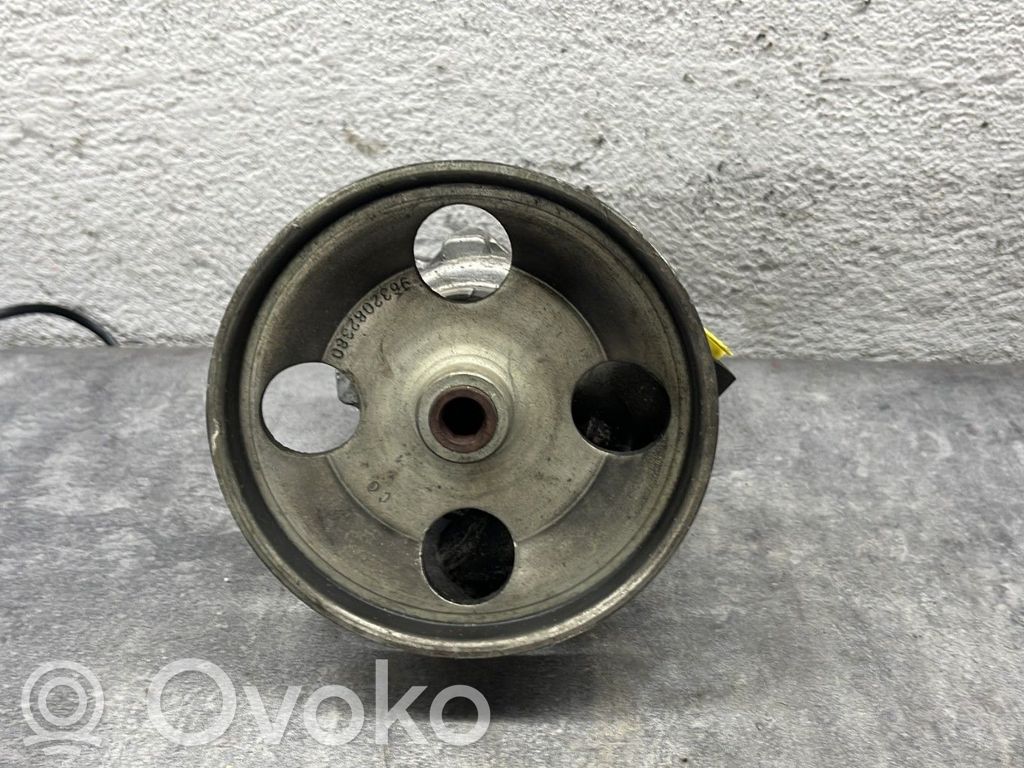 Peugeot 607 Ohjaustehostimen pumppu 