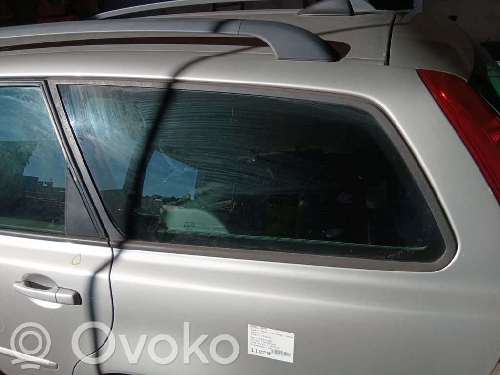 Volvo V50 Rear side window 