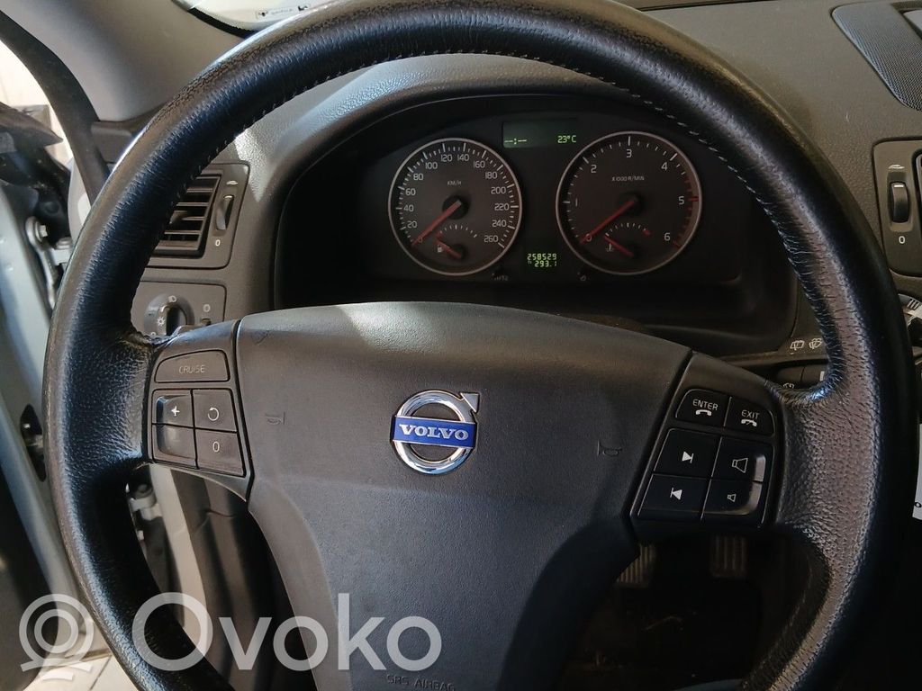 Volvo V50 Vairas 