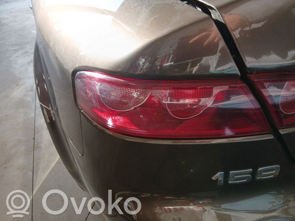 Alfa Romeo 159 Aizmugurējais lukturis virsbūvē 