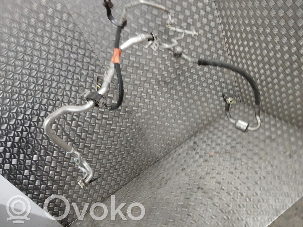 Ford C-MAX II Ilmastointilaitteen putki (A/C) 