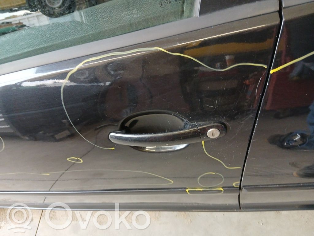 Volkswagen Golf V Drzwi przednie 
