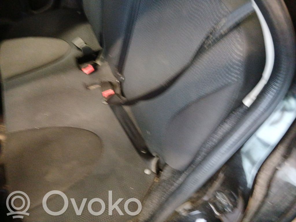 Nissan Micra Cinturón trasero 