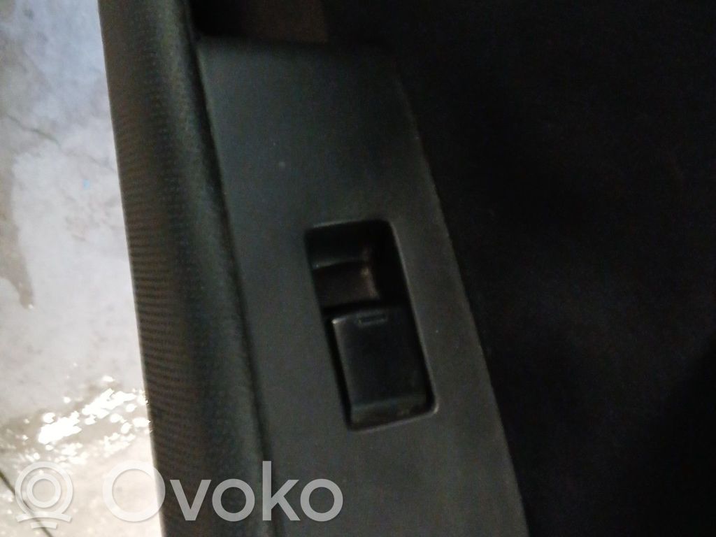 Nissan Micra Przyciski szyb 