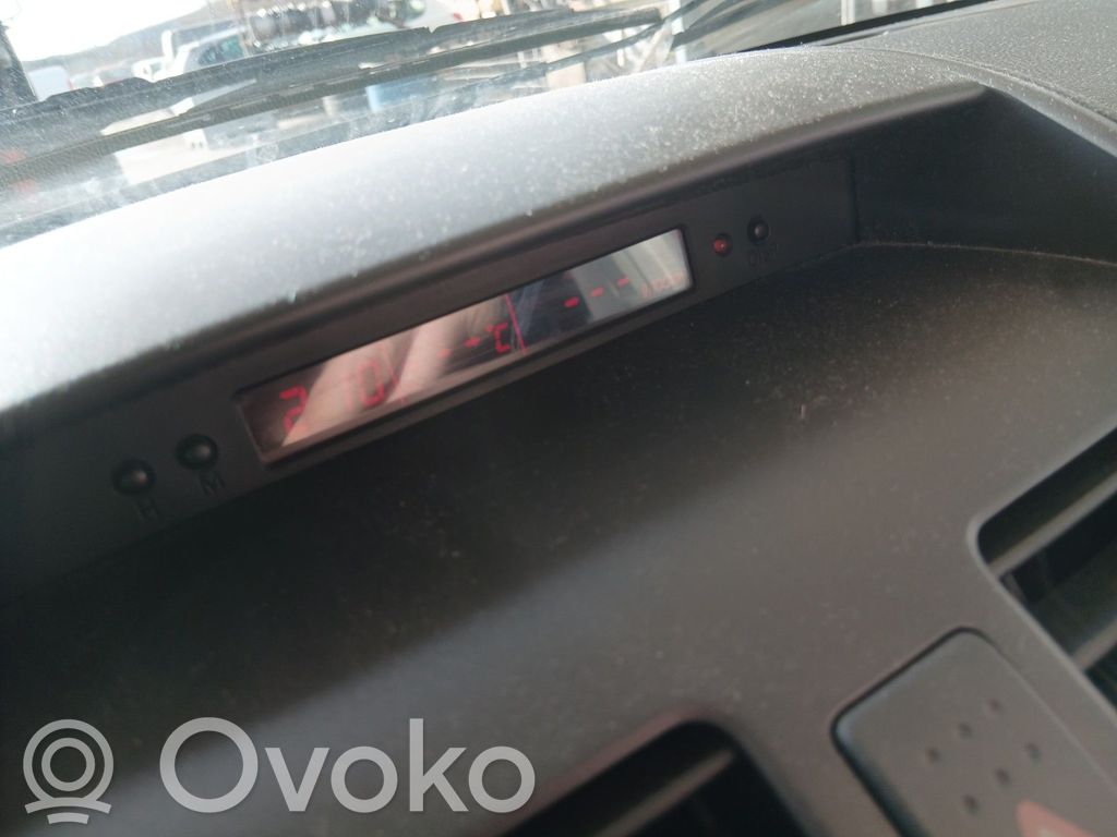 Suzuki SX4 Monitori/näyttö/pieni näyttö 