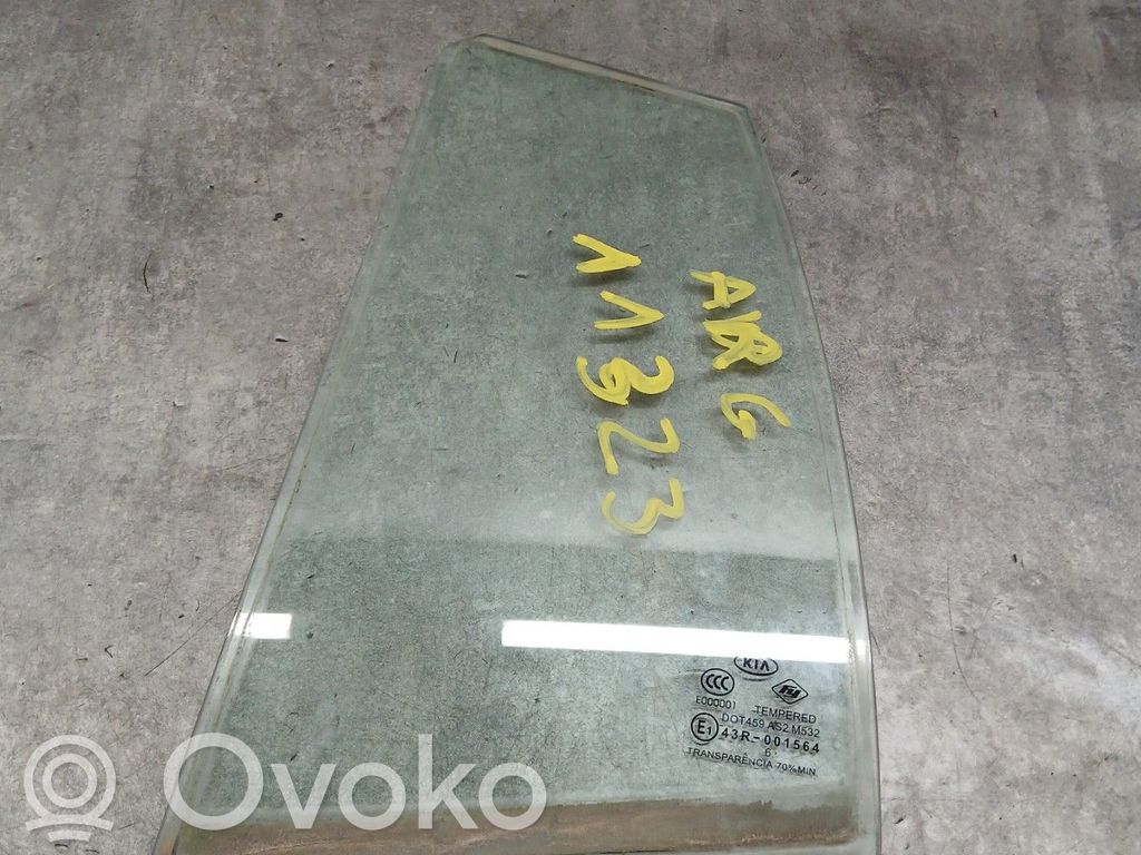 KIA Picanto Ventanilla de ventilación de la puerta trasera 