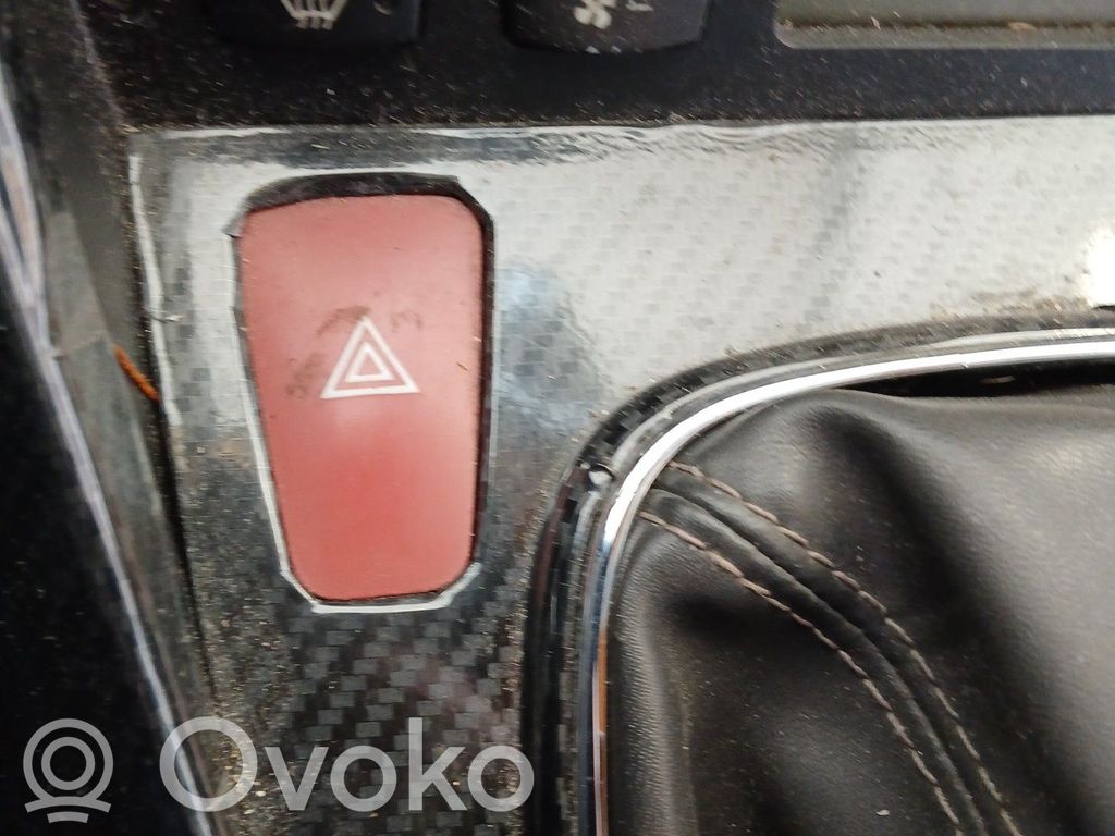 Fiat Croma Botón interruptor de luz de peligro 