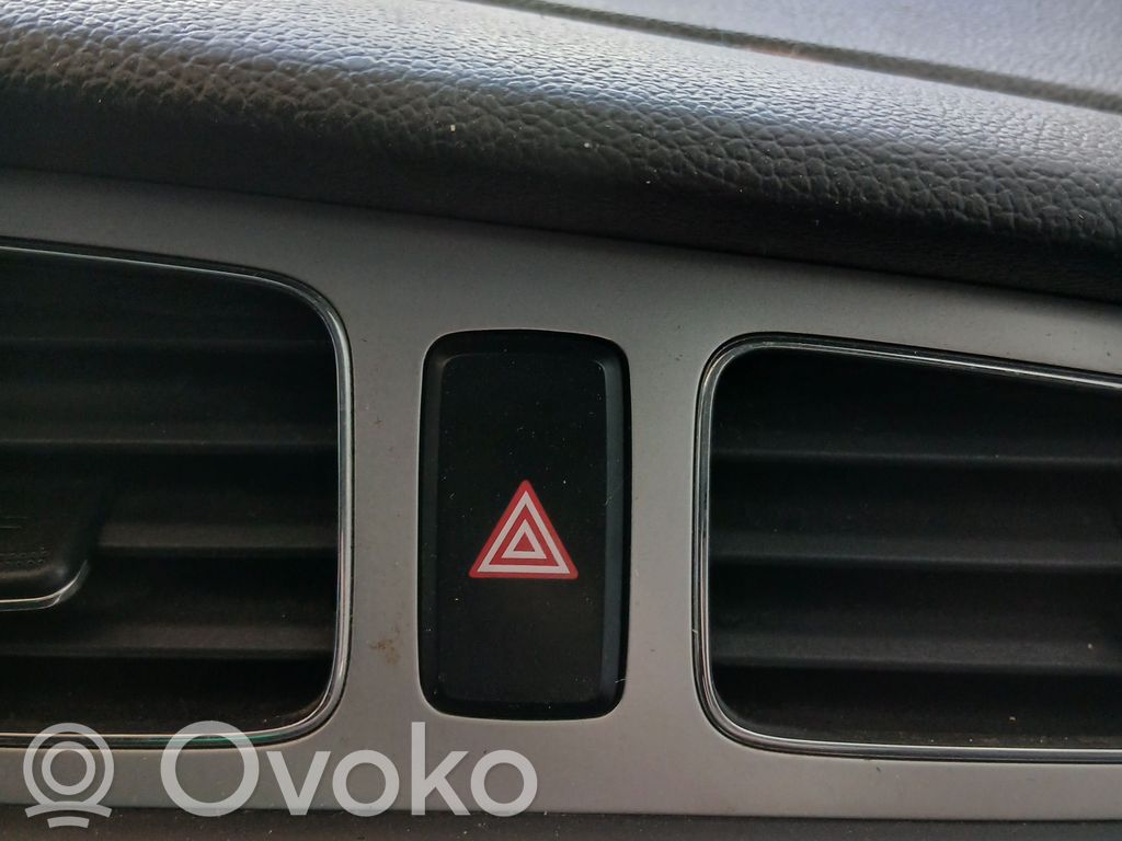 Hazard light switch   93790A2000WK