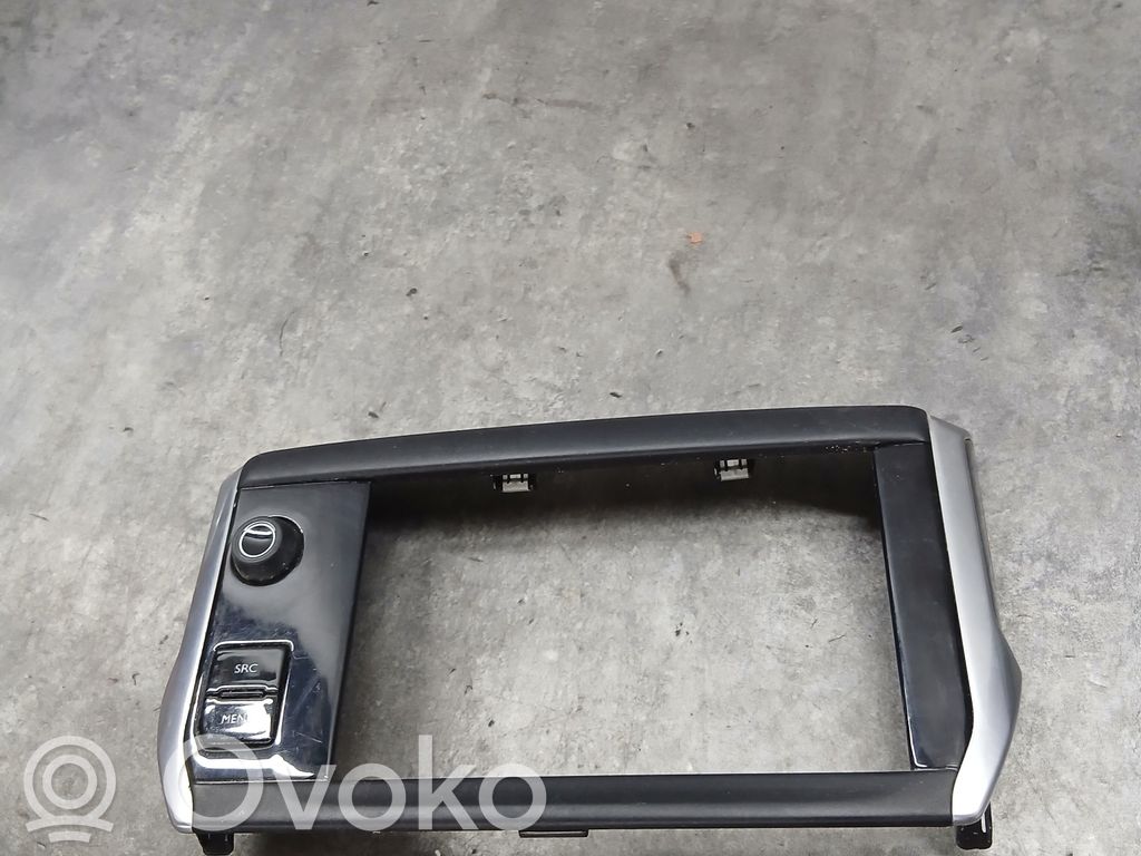 Peugeot 208 I Consola central 