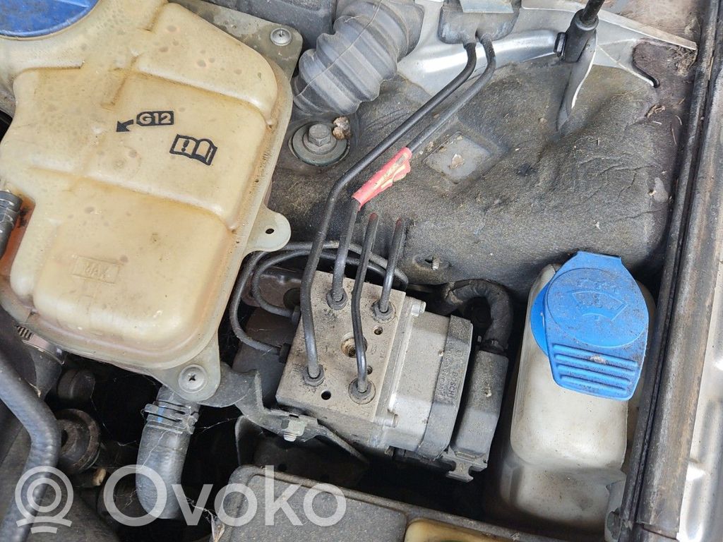 Audi A4 S4 B5 8D Bomba de ABS 