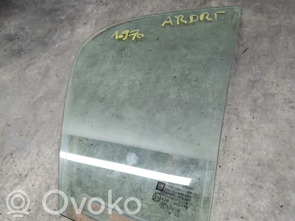 Opel Corsa D Ventanilla de ventilación de la puerta trasera 