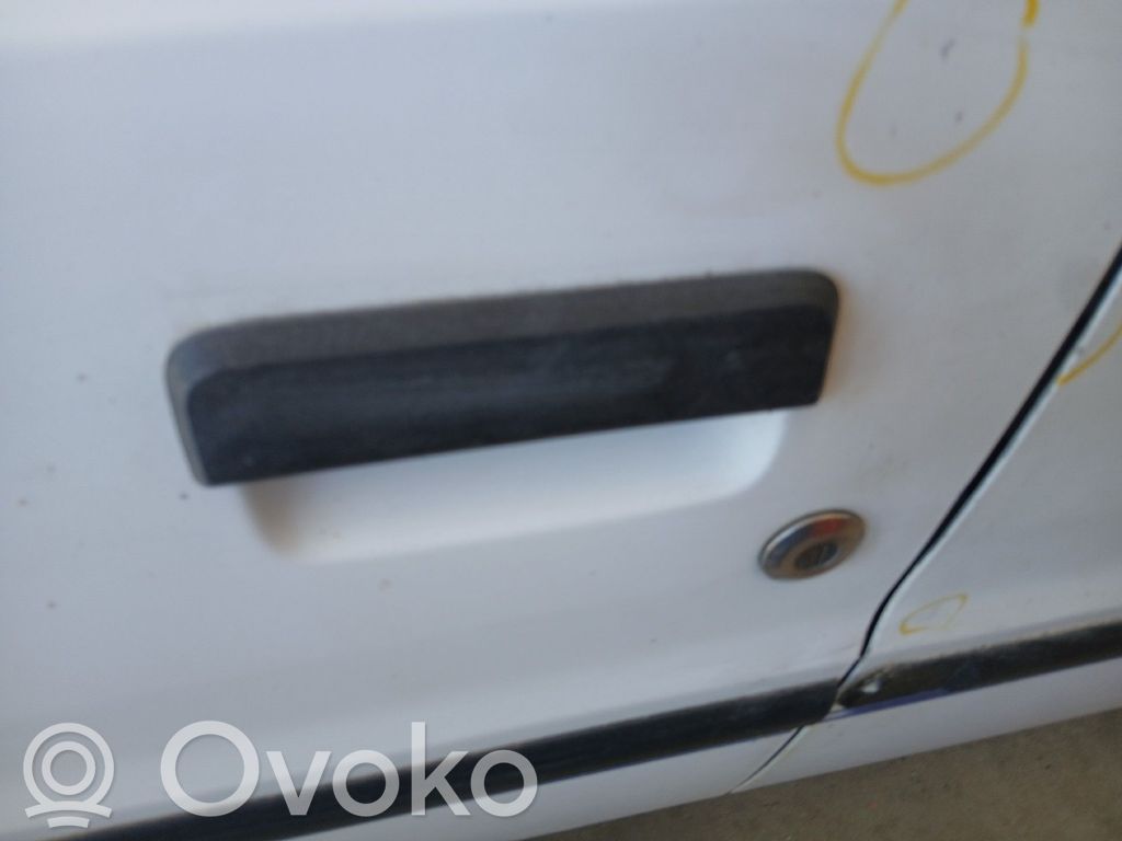 Peugeot 106 Türgriff Türöffner vorne 