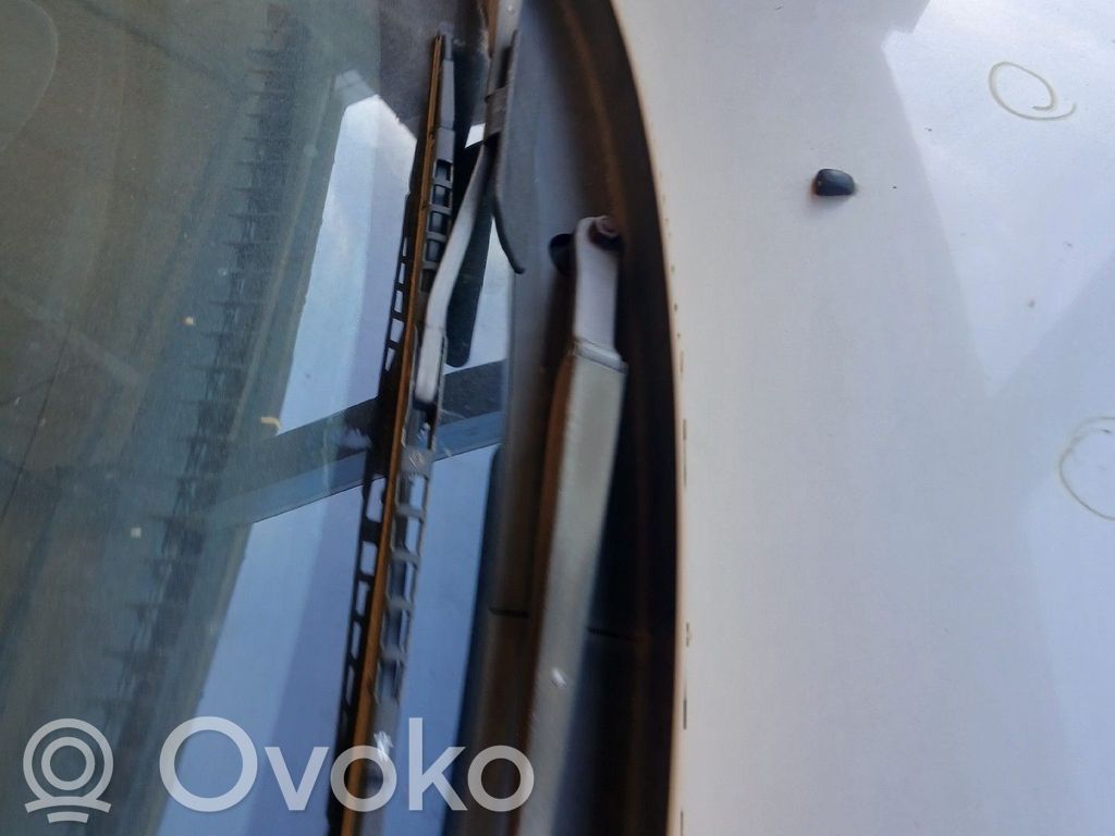 Mazda 2 Front wiper blade arm 