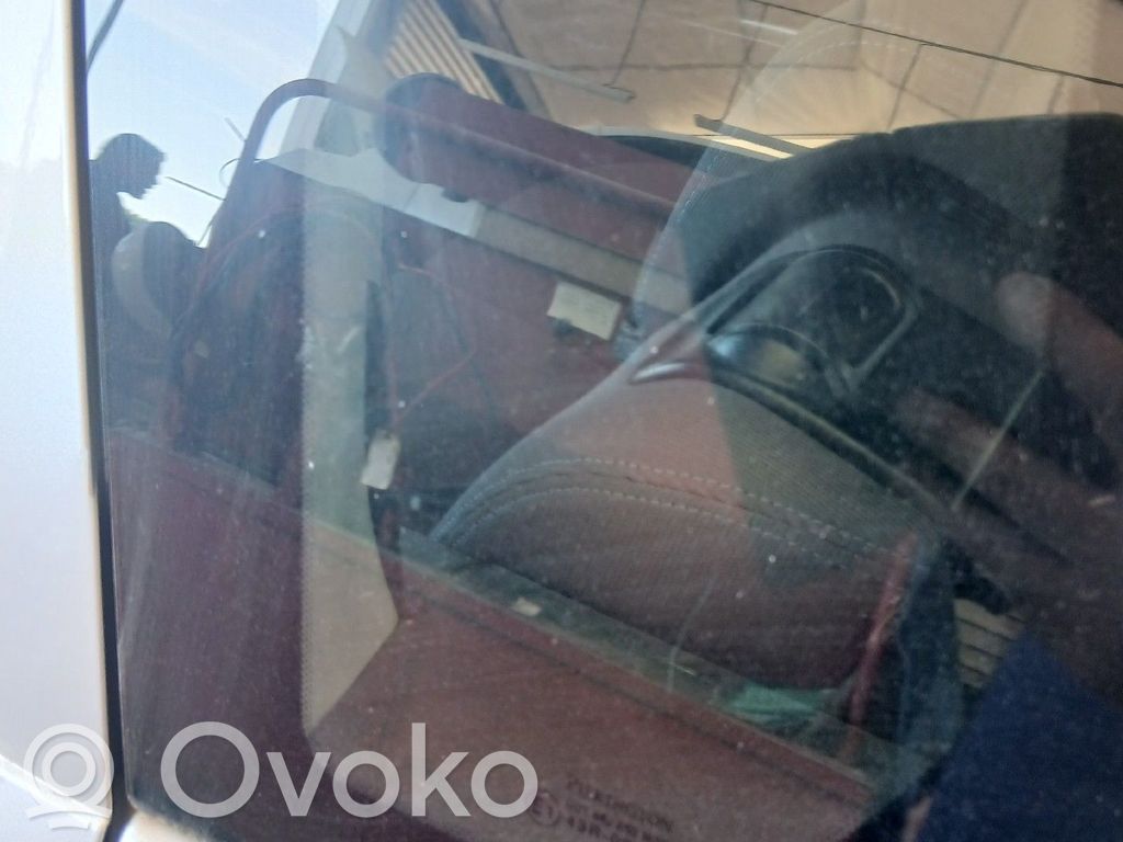 Rear side window   DD10639509E