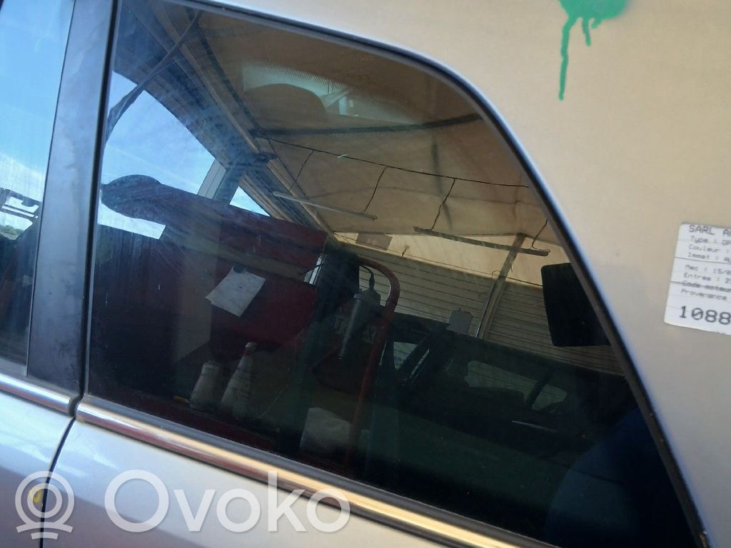 Opel Zafira B Szyba karoseryjna tylna 