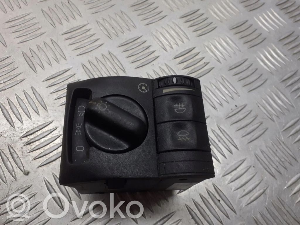 Opel Omega B2 Motor de ajuste de nivel del faro delantero 