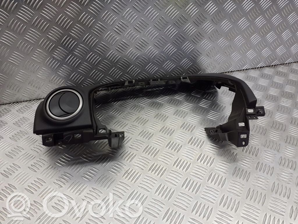 Mazda 3 I Отделка рулевой оси 