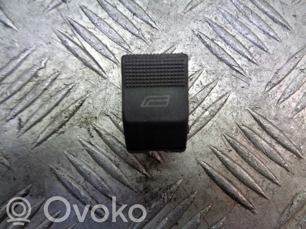 Interruptor de la ventanilla de ventilación   4D09598550IC