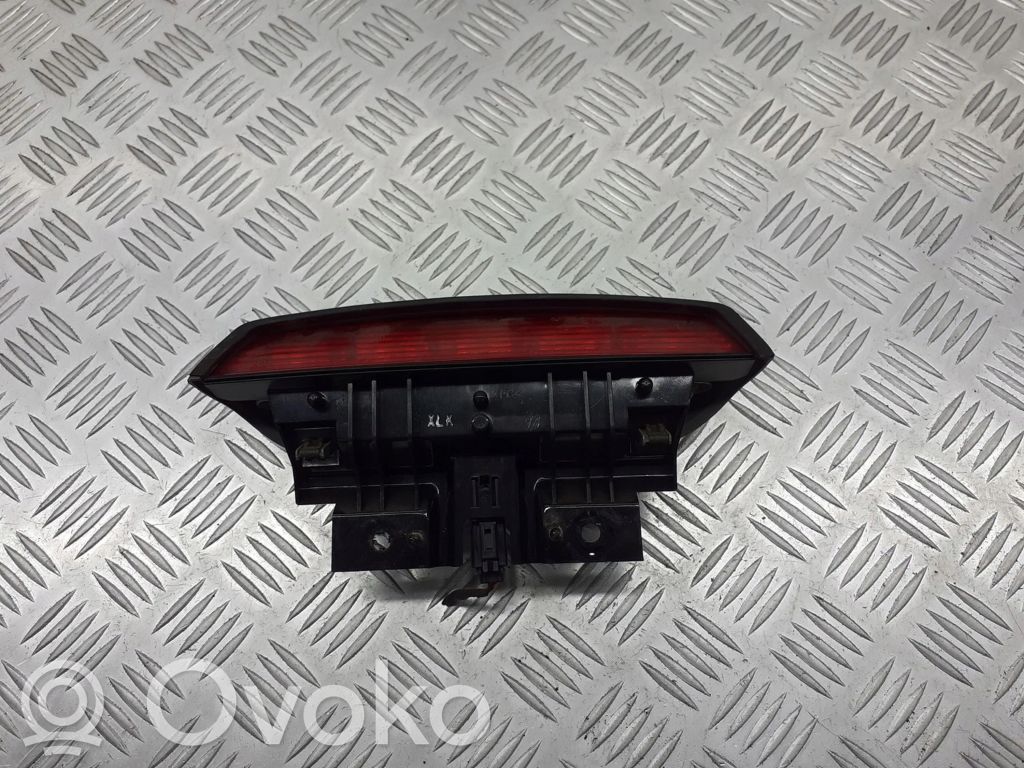 KIA Rio Third/center stoplight 