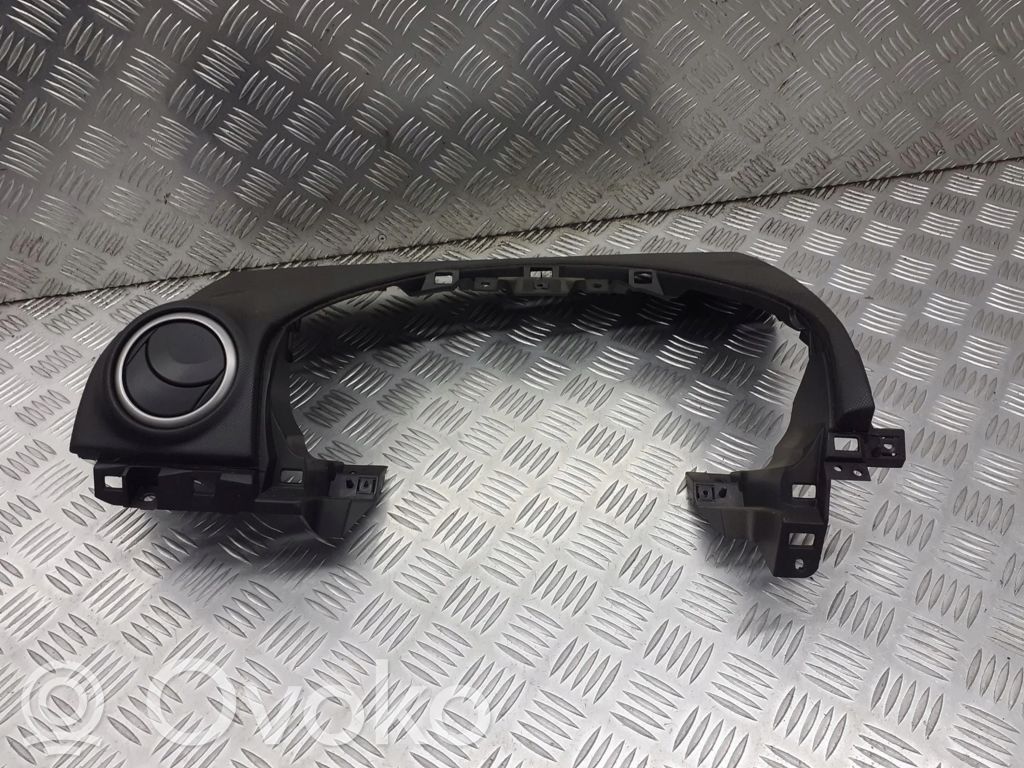 Mazda 3 I Отделка рулевой оси 