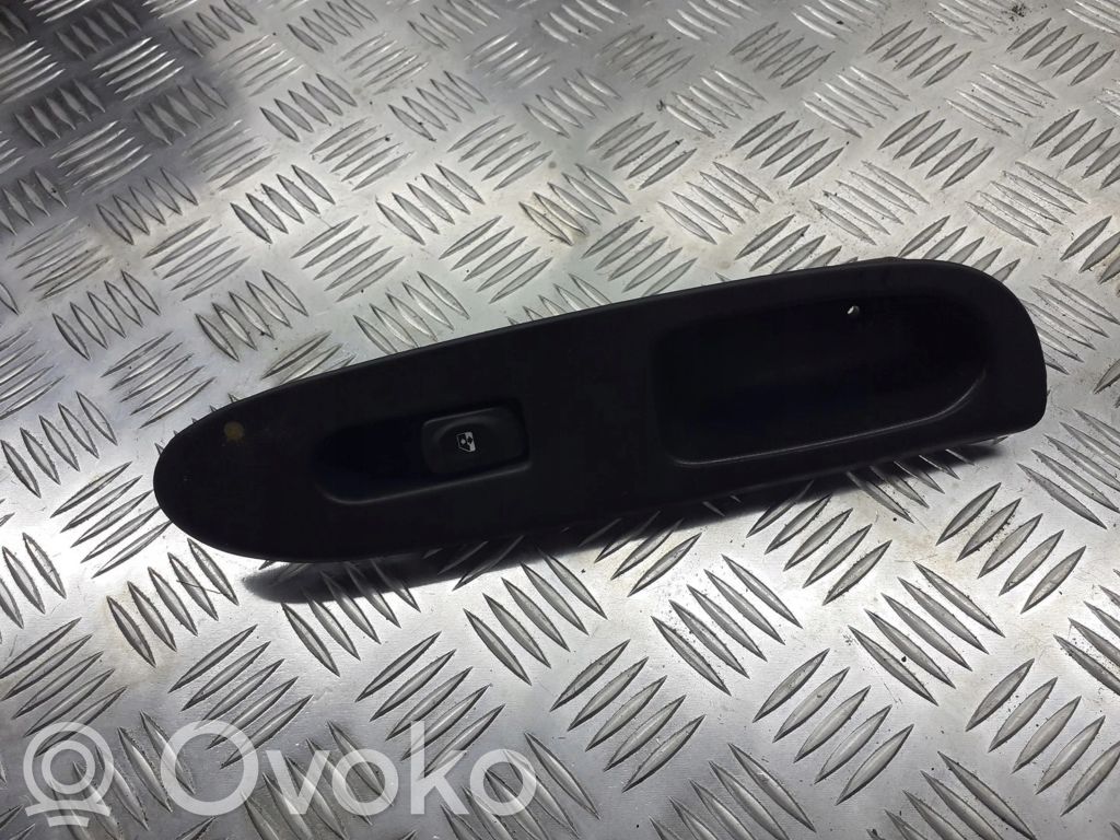 Renault Thalia I Quarter vent window switch 