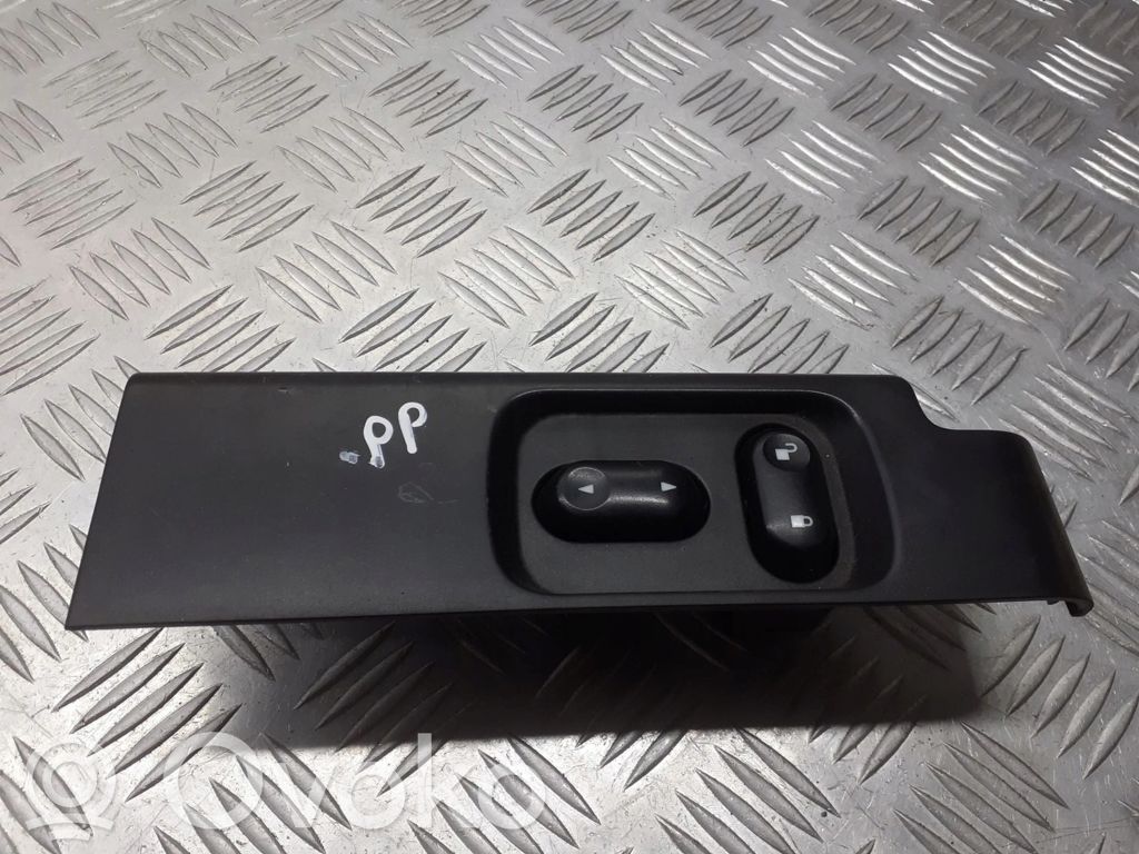 Land Rover Freelander Quarter vent window switch 