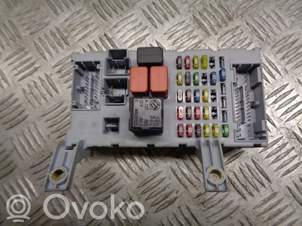 Fiat Albea Fuse box cover 