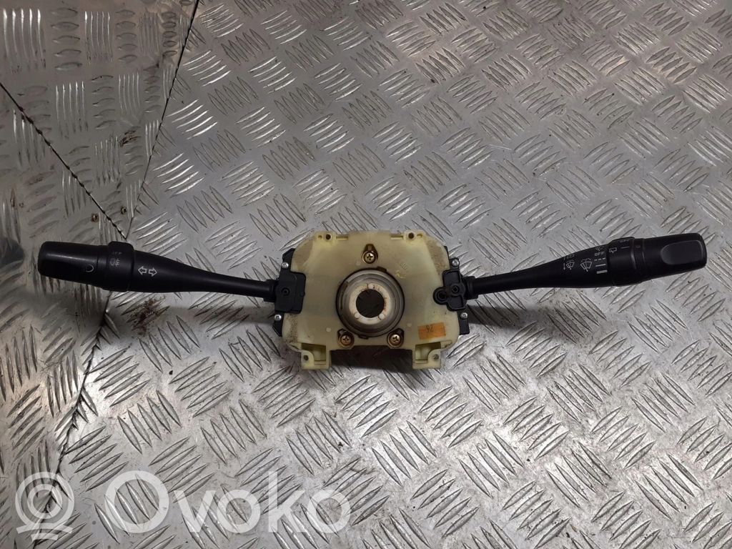 Nissan Micra Bouton interrupteur de commande d'essuie-glace de phare 