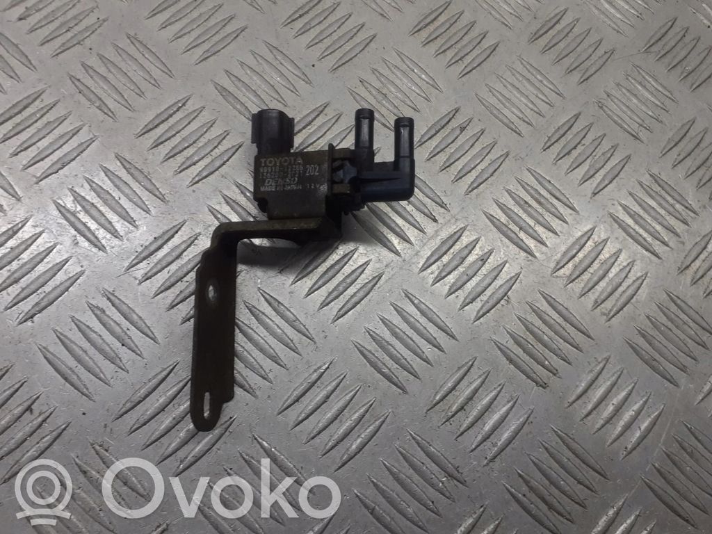 Toyota Corolla E110 Vacuum valve 