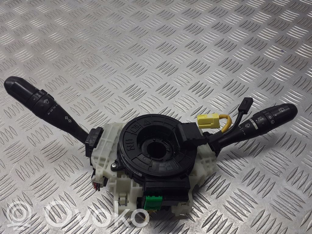 Mitsubishi Colt CZ3 Bouton interrupteur de commande d'essuie-glace de phare 