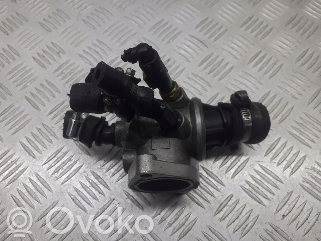 Alfa Romeo 156 Carcasa del termostato 