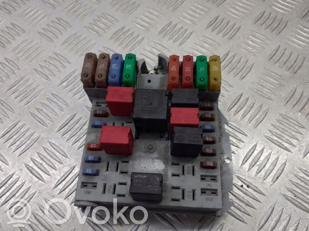 Lancia Ypsilon Fuse box cover 