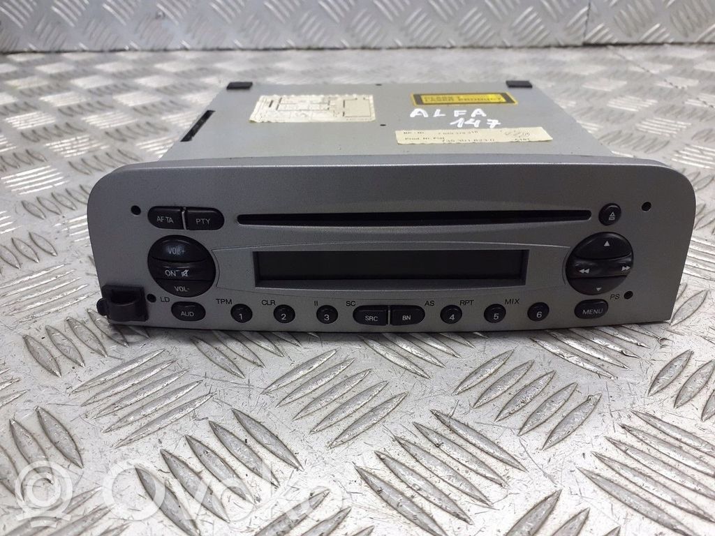 Alfa Romeo 147 Panel / Radioodtwarzacz CD/DVD/GPS 