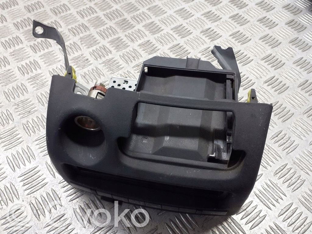 Toyota Yaris Unità principale autoradio/CD/DVD/GPS 