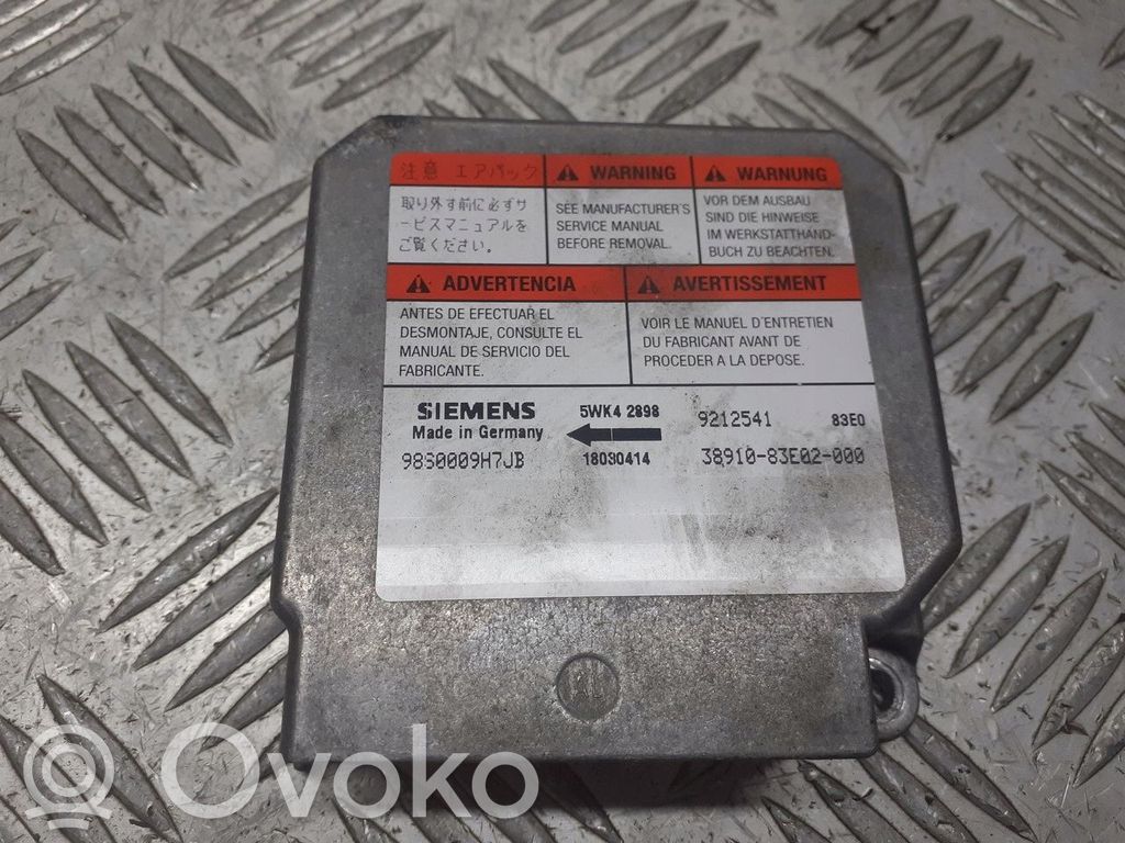 Suzuki Wagon R+ Airbag control unit/module 
