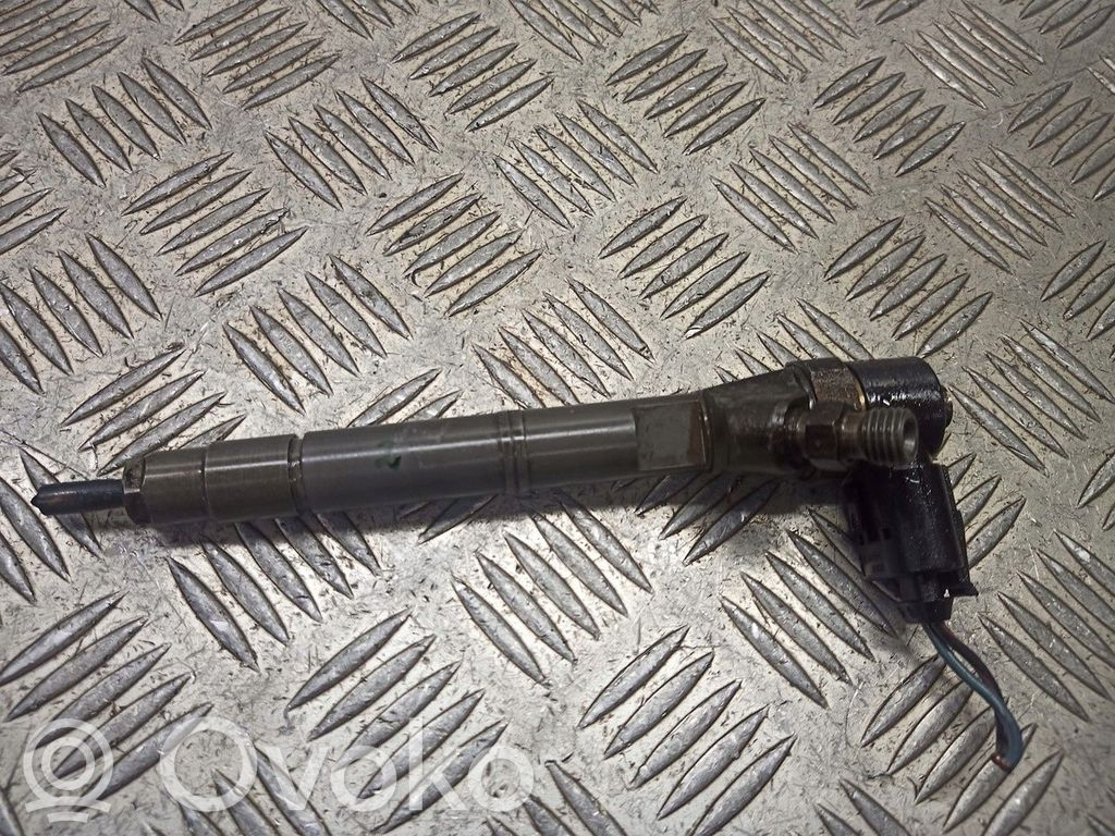 Mercedes-Benz 200 300 W123 Set injectoare combustibil 