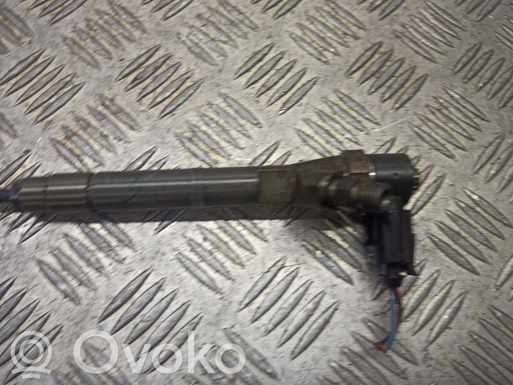 Mercedes-Benz 200 300 W123 Set injectoare combustibil 