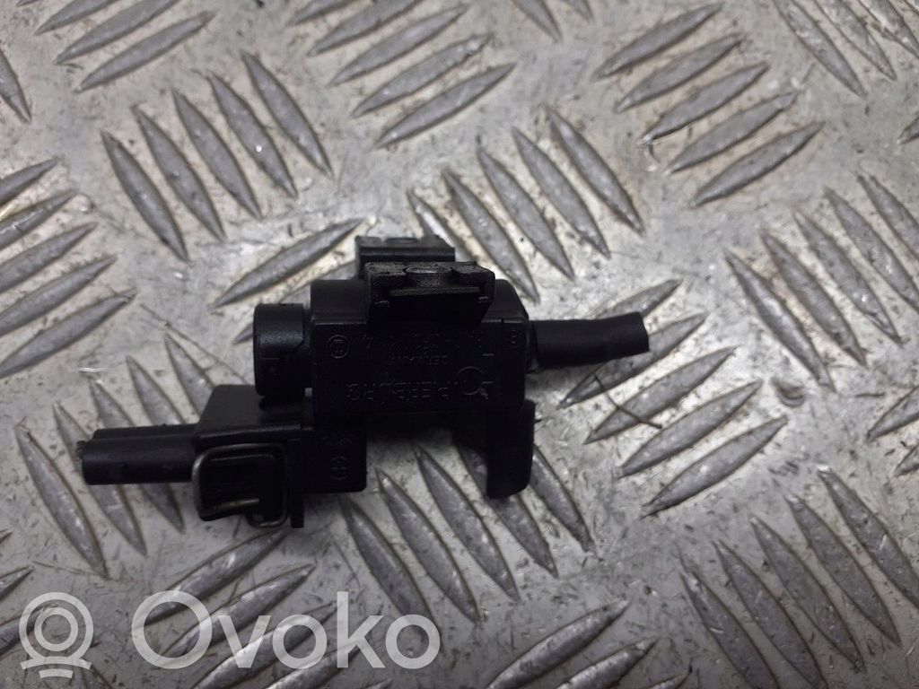 Toyota Avensis T250 Valvola di depressione (usato)
