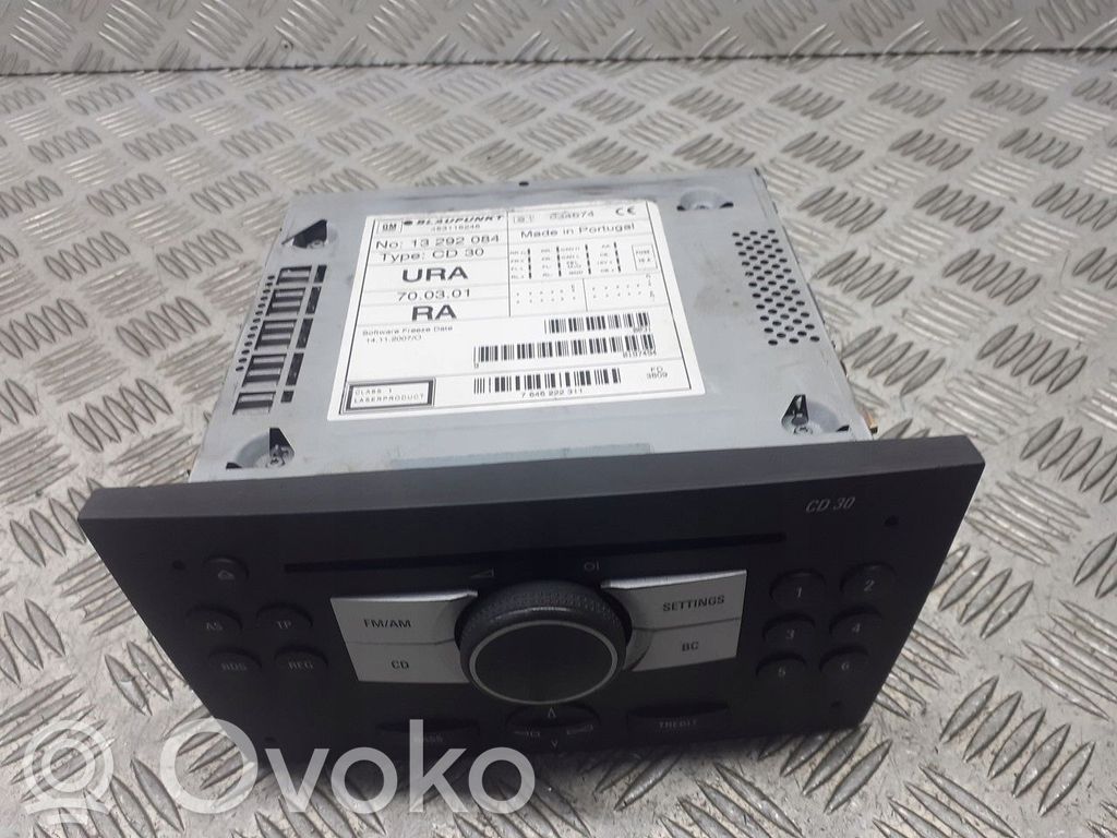 Radio / CD-Player / DVD-Player / Navigation   13292084