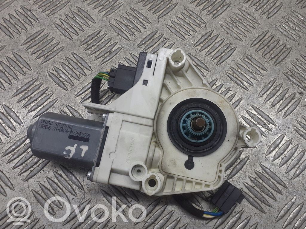 Audi A6 S6 C6 4F Takaoven ikkunan nostomoottori 