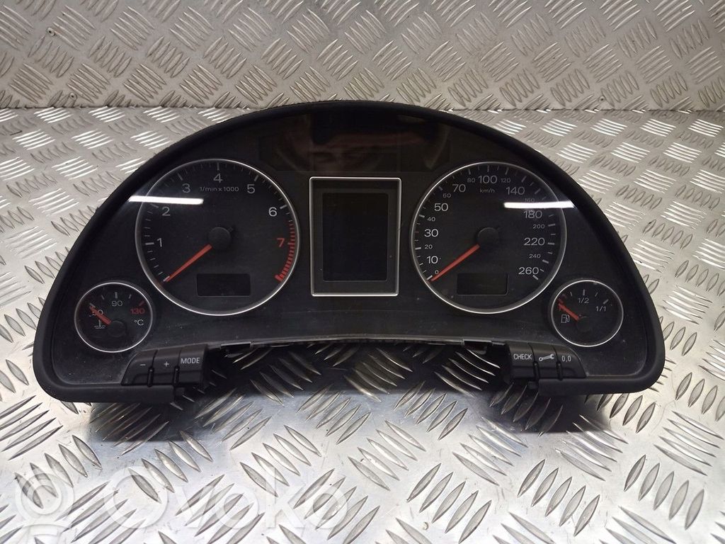 Audi A4 S4 B6 8E 8H Tachometr 