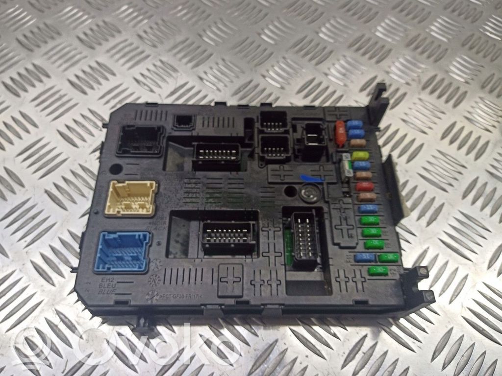 Caja de conexiones de alto voltaje   9664059080