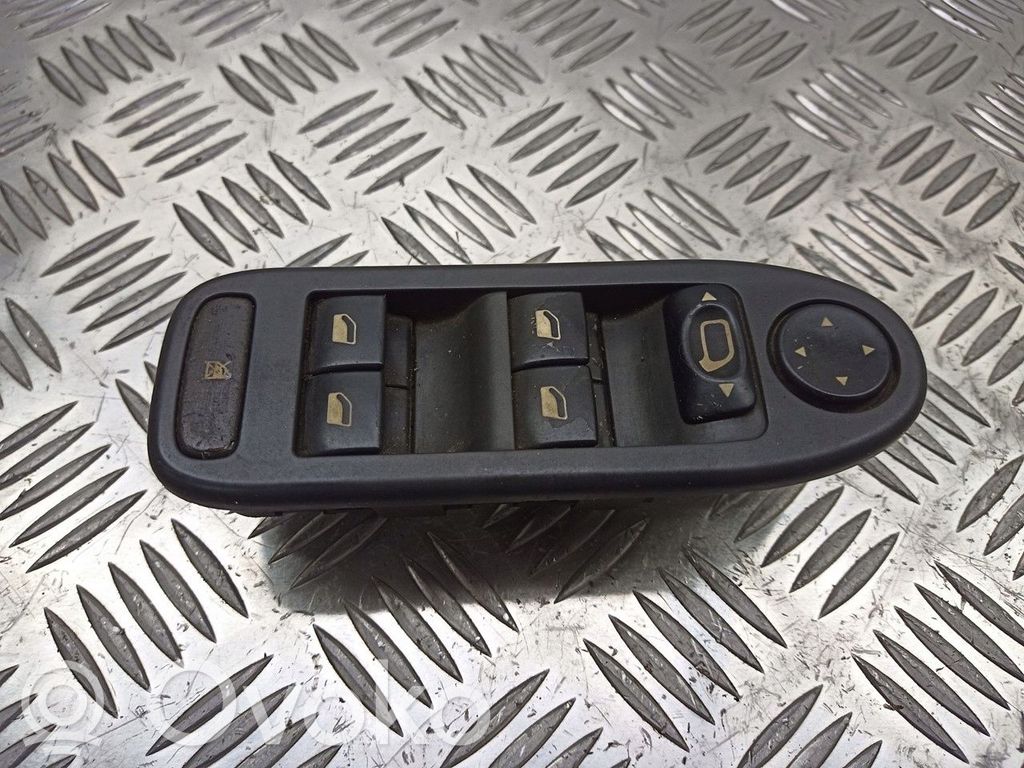 Citroen C5 Ramă comutator geam ușă față 