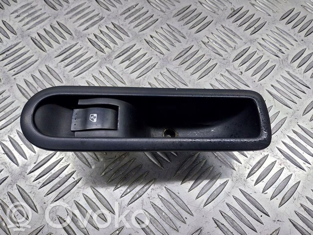 Renault Megane II Interruptor de la ventanilla de ventilación
